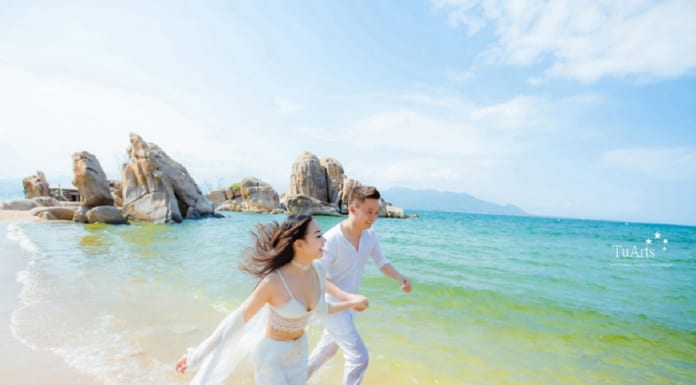 Mê mẩn với 7 ý tưởng chụp ảnh cưới ở biển cực hút mắt Chụp hình cưới đẹp ở biển