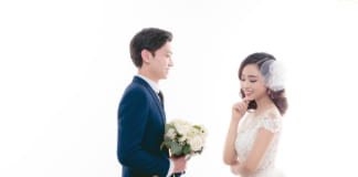 Note ngay 8 cách tạo dáng chụp ảnh cưới trong studio siêu đẹp cho các cặp đôi Cách taọ dáng chụp ảnh cưới trong studio