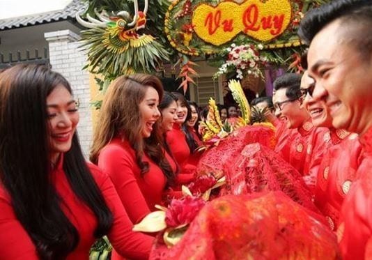 Làm phù dâu có bị mất duyên không? phù dâu có mất duyên hay không