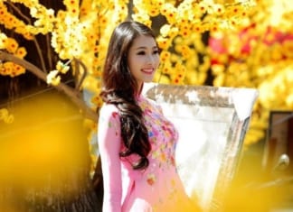 Những kiểu tạo dáng chụp hình áo dài tết đẹp nhất không nên bỏ qua chụp hình áo dài tết đẹp