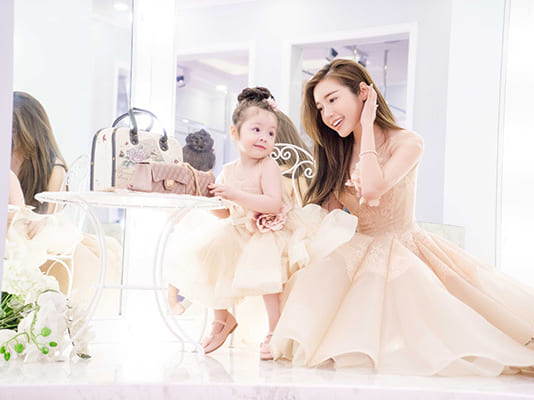 Những ý tưởng chụp hình Tết cho mẹ và bé ấn tượng, siêu đẹp