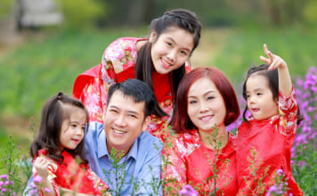 Địa chỉ chụp hình gia đình đẹp ngày Tết 2021 Hình tết gia đình đẹp