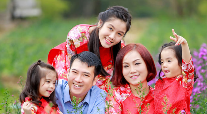 Địa chỉ chụp hình gia đình đẹp ngày Tết 2021 Hình tết gia đình đẹp