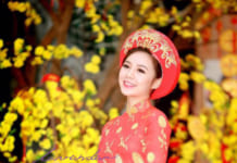 Bật mí địa chỉ cho thuê áo dài chụp hình Tết đẹp lung linh siêu rẻ Chụp hình tết áo dài đẹp