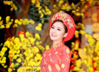 Bật mí địa chỉ cho thuê áo dài chụp hình Tết đẹp lung linh siêu rẻ Chụp hình tết áo dài đẹp