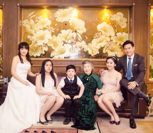 Lựa chọn studio chụp ảnh gia đình dịp lễ chụp hình gia đình lễ tết