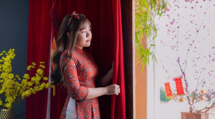 Review địa điểm chụp hình tết 2023 trọn gói Dịch vụ chụp hình Tết 2023 với cành đào, cành mai