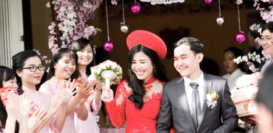 Chụp hình cưới phóng sự và những điều cần quan tâm Chụp hình cưới phóng sự