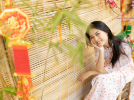 Bật mí cách tạo dáng với áo dài cách tân khi chụp hình tết 2024