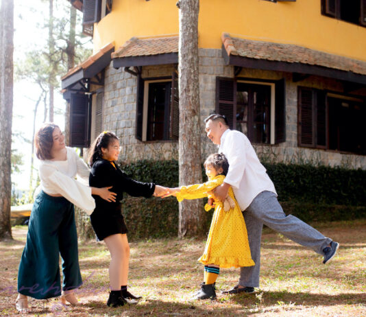 Giá chụp hình gia đình ngoại cảnh bao nhiêu?