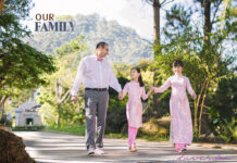 Bật mí 5 studio chụp hình chân dung gia đình được yêu thích tại TP HCM Tạo dáng chụp ảnh gia đình 3 người cực đẹp