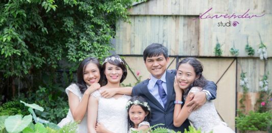 “Bỏ túi” 5 bí kíp chụp hình gia đình kỷ niệm ngày cưới đẹp lung linh