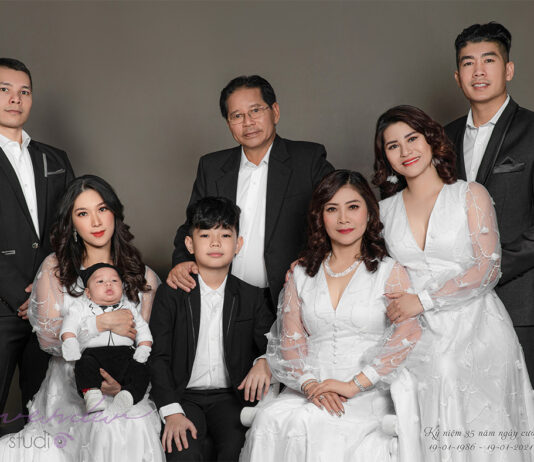 Cách chụp hình gia đình đẹp và lựa chọn studio uy tín