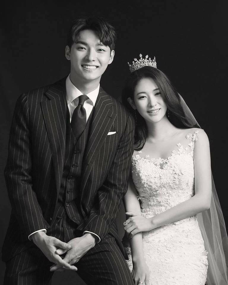 Chụp hình cưới phong cách Hàn Quốc cơ bản, nhẹ nhàng không bị lỗi thời