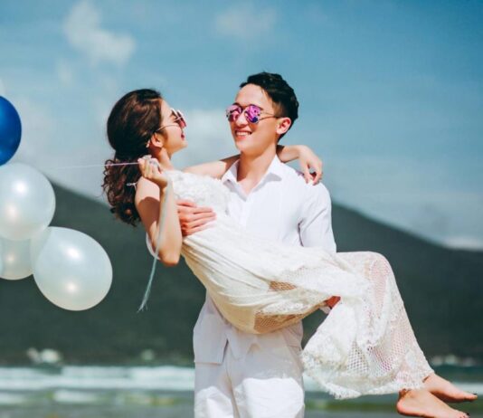Gợi ý trang phục chụp ảnh cưới ở biển không lo lỗi thời