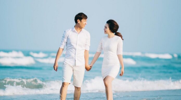 9+ cách tạo dáng chụp hình cưới ở biển đẹp, ấn tượng
