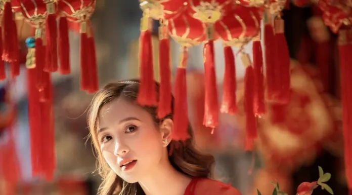 Bảng giá chụp hình Tết 2025 tại TP.HCM: Đa dạng gói dịch vụ, ưu đãi hấp dẫn chụp ảnh Tết tại Hà Nội