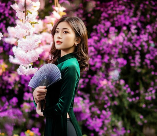 Chụp hình cá nhân Tết: Tỏa sáng với những bức ảnh ấn tượng Chụp hình cá nhân Tết Tỏa sáng với những bức ảnh ấn tượng