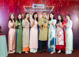 Chụp hình year end party 2025 tạo dáng như thế nào cho đẹp Ảnh hưởng của việc chụp ảnh tất niên cuối năm đến hoạt động công ty