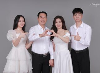 Chụp ảnh Tết gia đình trong studio liệu có được ảnh đẹp không?