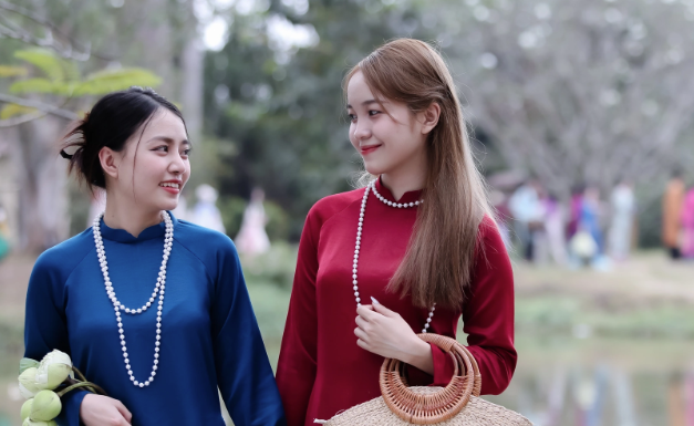 Xuân Ất Tỵ 2025: Nên chọn địa điểm chụp hình Tết ở quận 7 như thế nào? 10 dịch vụ chụp hình tết năm 2025 giá rẻ tại TP.HCM cực "hot"