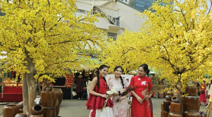 10 dịch vụ chụp hình tết năm 2025 giá rẻ tại TP.HCM cực “hot” 10 dịch vụ chụp hình tết năm 2025 giá rẻ tại TP.HCM cực "hot"