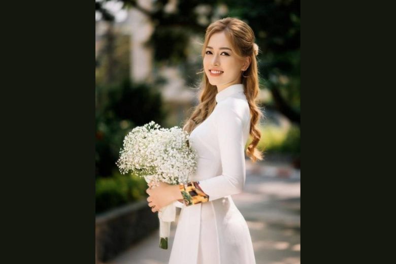Tìm kiếm bó hoa phù hợp cho việc chụp hình áo dài
