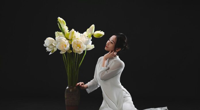 Tìm kiếm bó hoa phù hợp cho việc chụp hình áo dài Tìm kiếm bó hoa phù hợp cho việc chụp hình áo dài