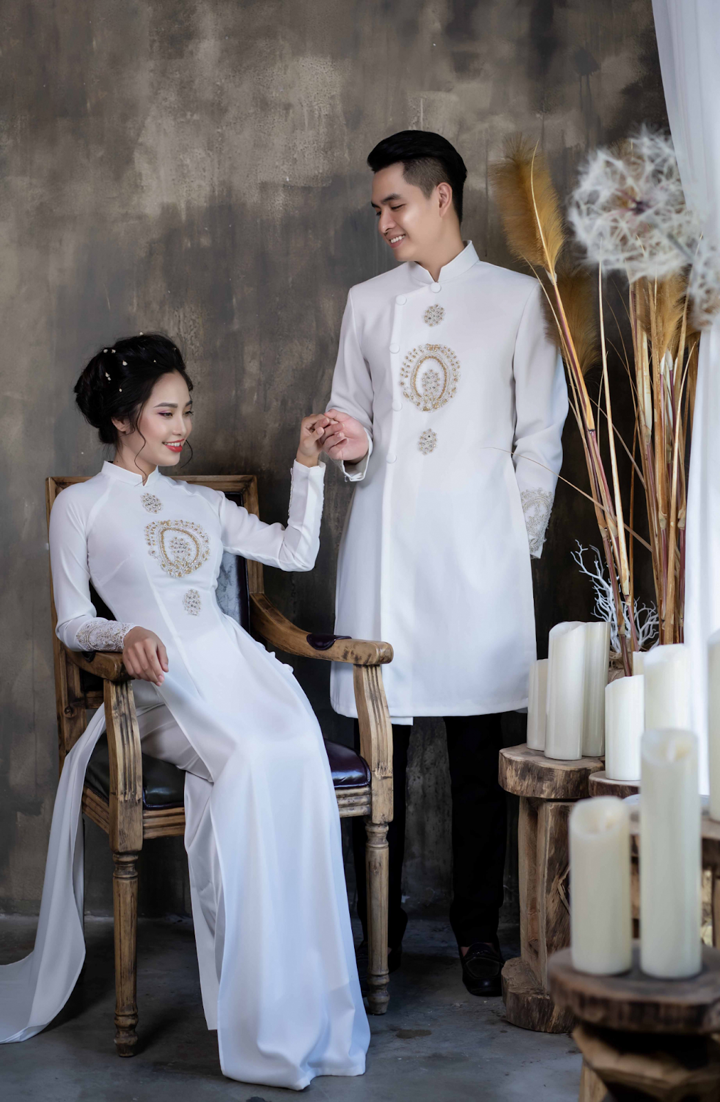 Chụp hình cưới với áo dài: Lựa chọn hoàn hảo cho ngày trọng đại