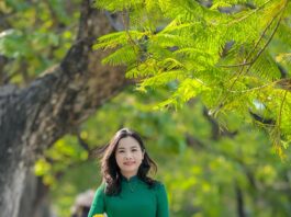 Dáng chụp ảnh áo dài ấn tượng bạn không nên bỏ qua Dáng chụp ảnh áo dài ấn tượng bạn không nên bỏ qua