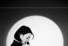 Tạo dáng chụp ảnh bầu nghệ thuật giúp mẹ bầu khoe dáng Tạo dáng chụp ảnh bầu nghệ thuật giúp mẹ bầu khoe dáng