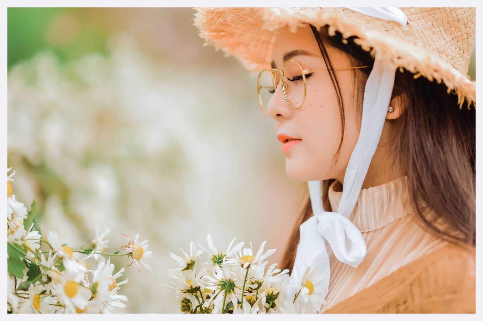 Đu trend chụp ảnh nghệ thuật ngoại cảnh với phụ kiện cực xinh