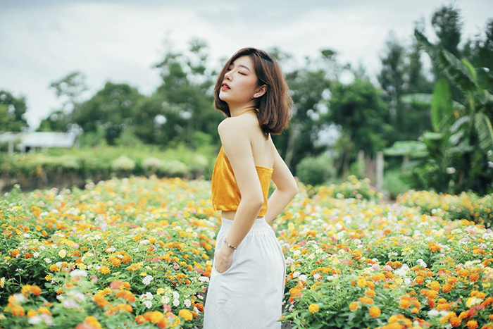 Đu trend chụp ảnh nghệ thuật ngoại cảnh với phụ kiện cực xinh