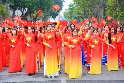 Tìm kiếm studio chụp ảnh áo dài 2/9 tại Huế dịp quốc khánh kỷ niệm 80 năm