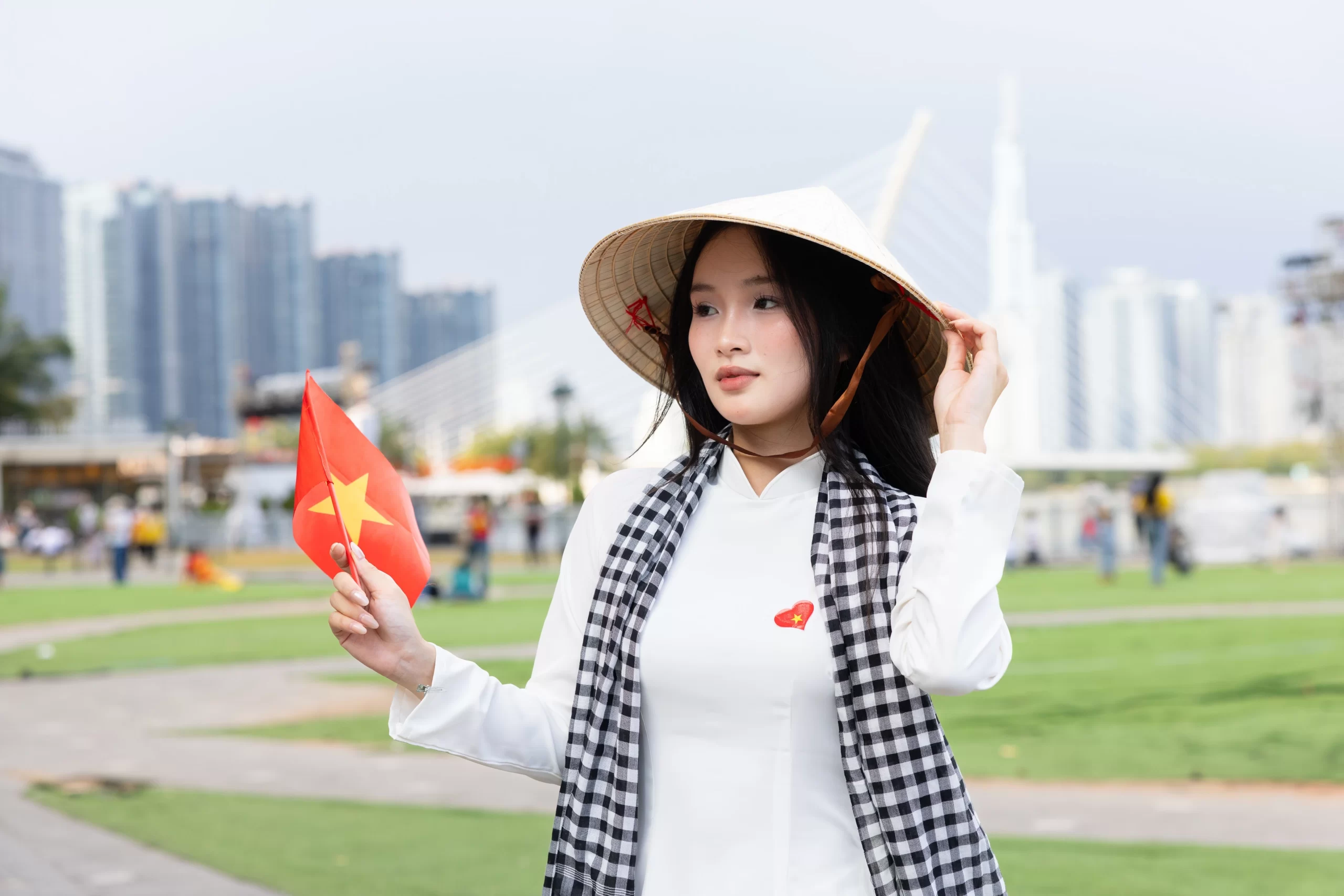 Chi phí chụp ảnh áo dài quốc khánh 2/9 tại TP.HCM như thế nào?