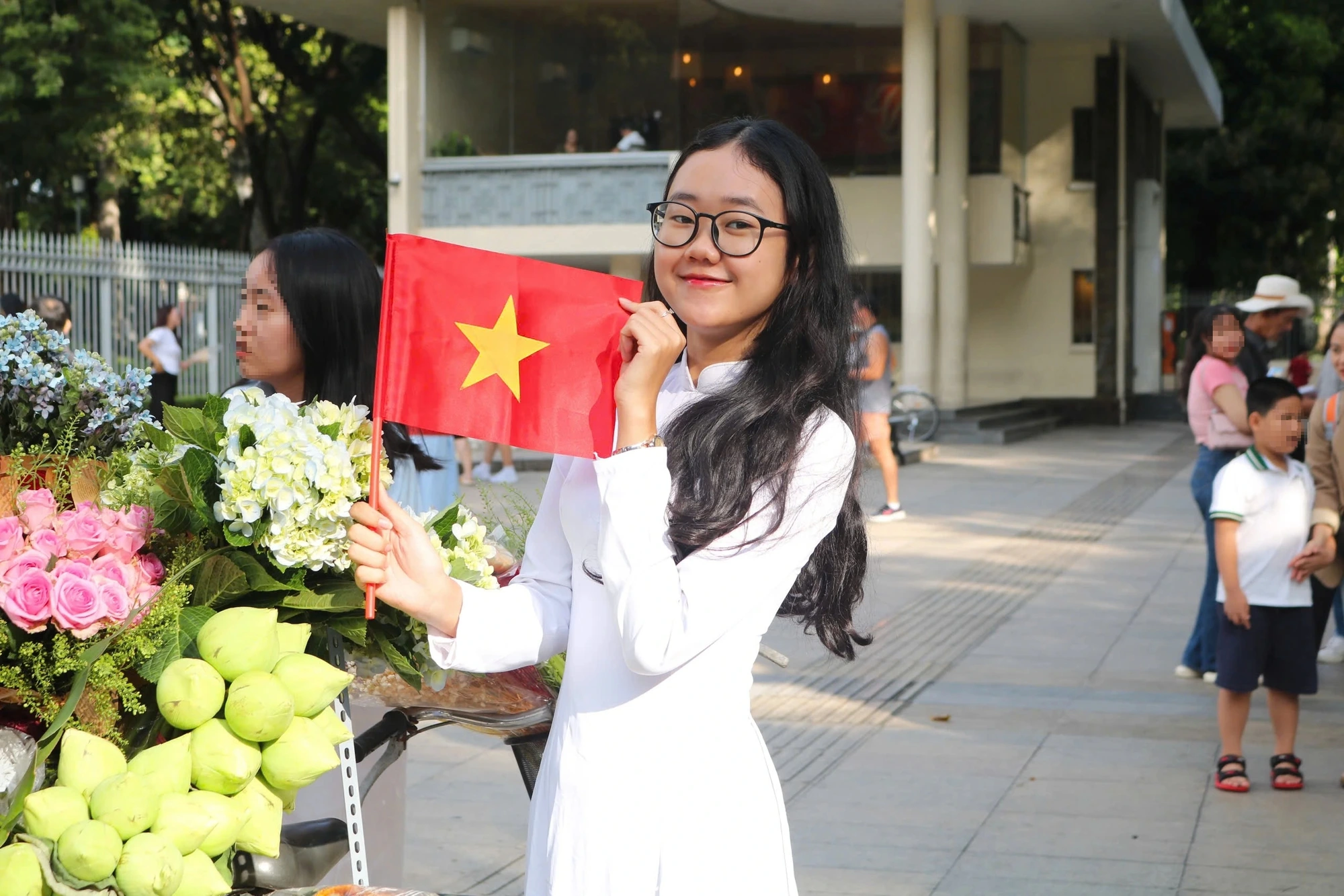 Chi phí chụp ảnh áo dài quốc khánh 2/9 tại TP.HCM như thế nào?