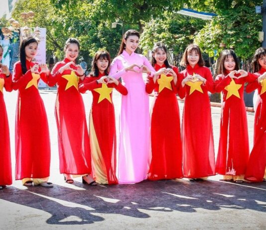 Chi phí chụp ảnh áo dài quốc khánh 2/9 tại TP.HCM như thế nào?