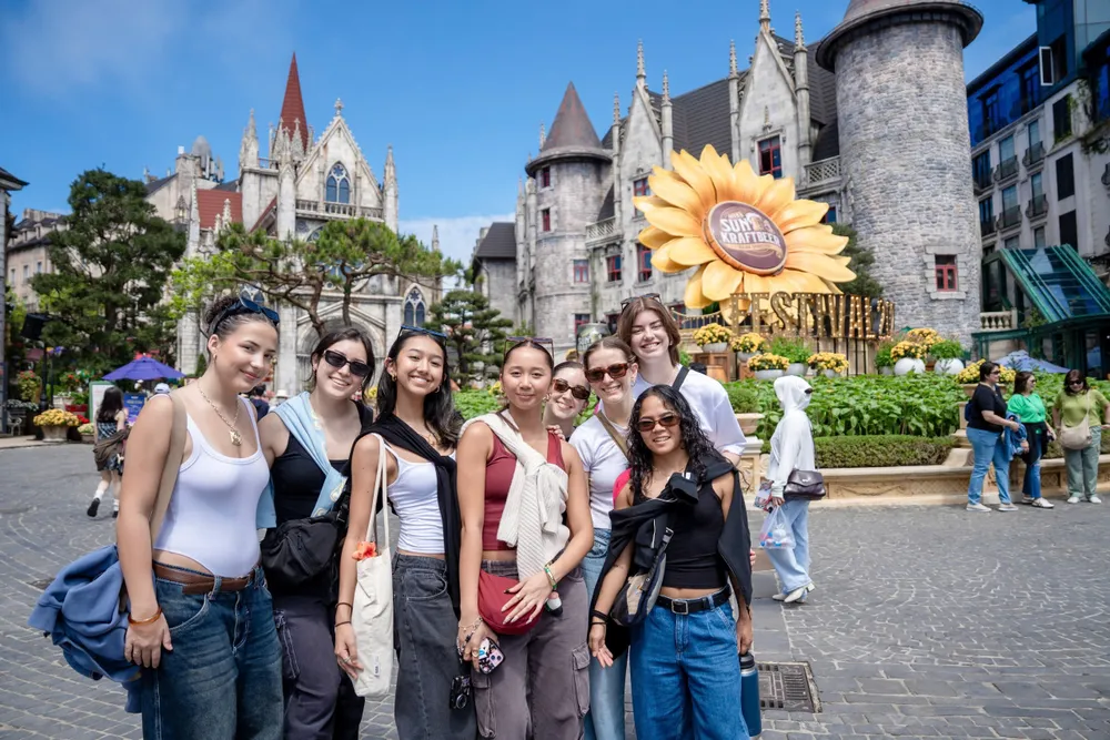 Xu hướng dịch vụ ghép ảnh gia đình tại Đà Nẵng mới nhất