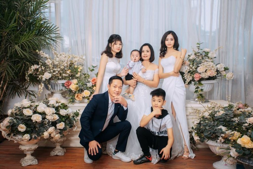 Dịch vụ ghép ảnh gia đình tại Huế và những trải nghiệm không thể bỏ qua