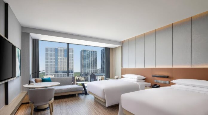 Hướng dẫn chi tiết về cách chọn thiết bị chụp ảnh khách sạn cho photographer chuyên nghiệp