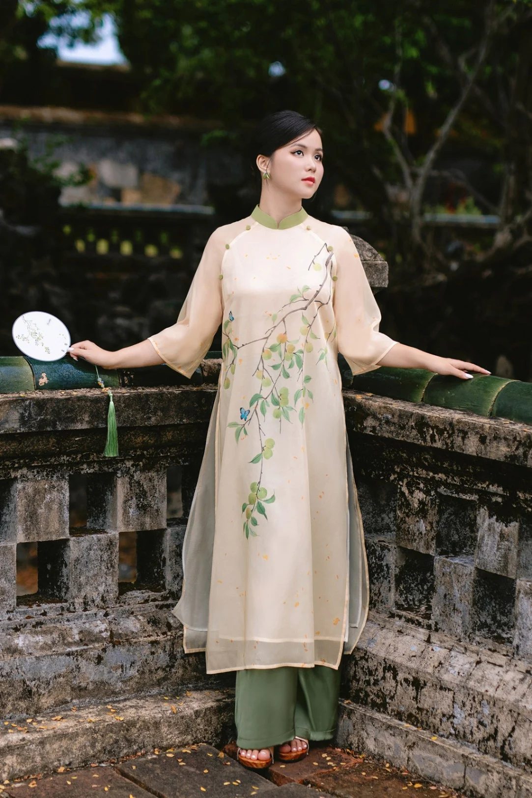 Chụp ảnh chân dung áo dài Tết Bính Ngọ phong cách truyền thống