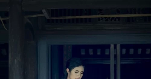 Chụp ảnh chân dung áo dài Tết Bính Ngọ phong cách truyền thống Chụp ảnh chân dung áo dài Tết Bính Ngọ phong cách truyền thống