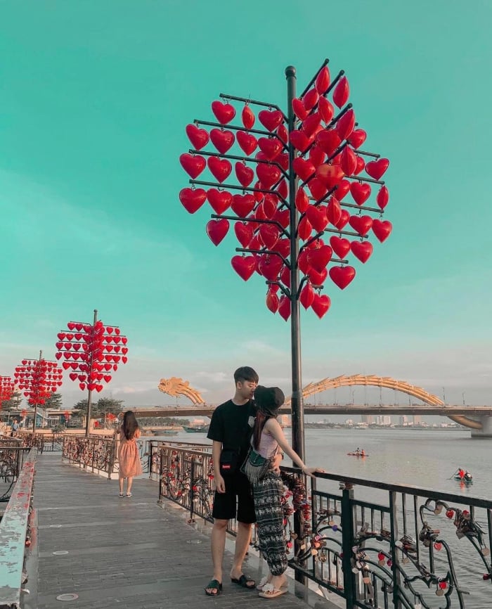 Gợi ý địa điểm chụp ảnh cầu hôn ở Đà Nẵng view biển – núi – thành phố Gợi ý địa điểm chụp ảnh cầu hôn ở Đà Nẵng view biển – núi – thành phố