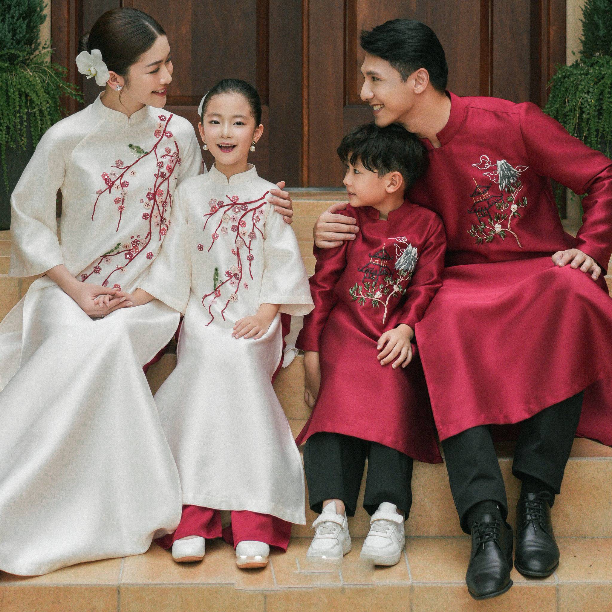 Xu hướng chụp ảnh áo dài gia đình Tết 2026: Lựa chọn đầy tính sáng tạo và văn hóa Xu hướng chụp ảnh áo dài gia đình Tết 2026: Lựa chọn đầy tính sáng tạo và văn hóa