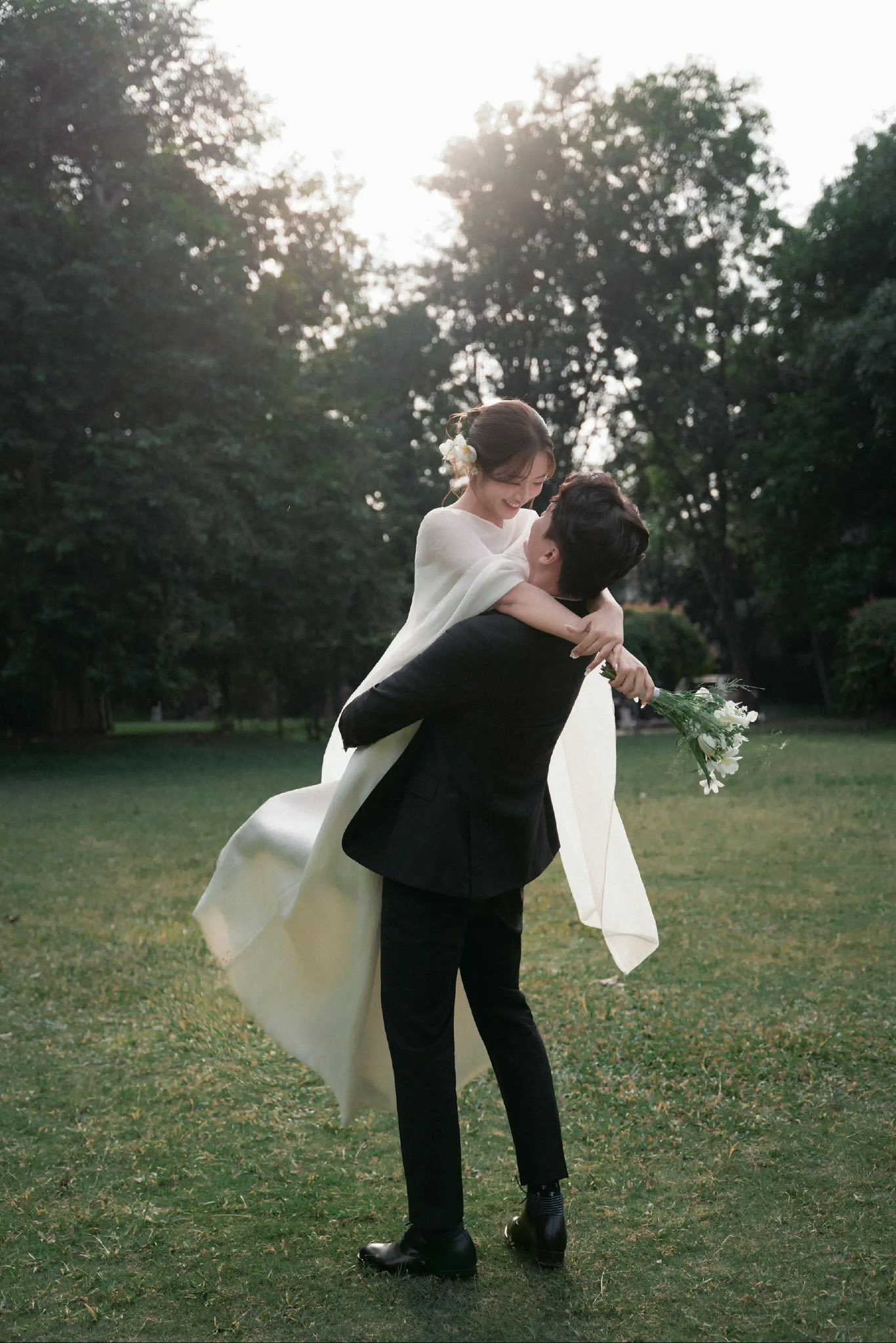 Xu Hướng Chụp Ảnh Cưới Ngoại Cảnh 2026 Đẹp Lãng Mạn