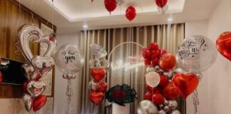 Bí quyết trang trí cầu hôn phòng khách lãng mạn 2026