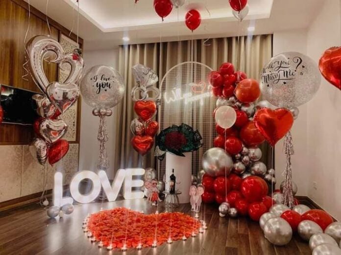 trang trí cầu hôn tại nhà1