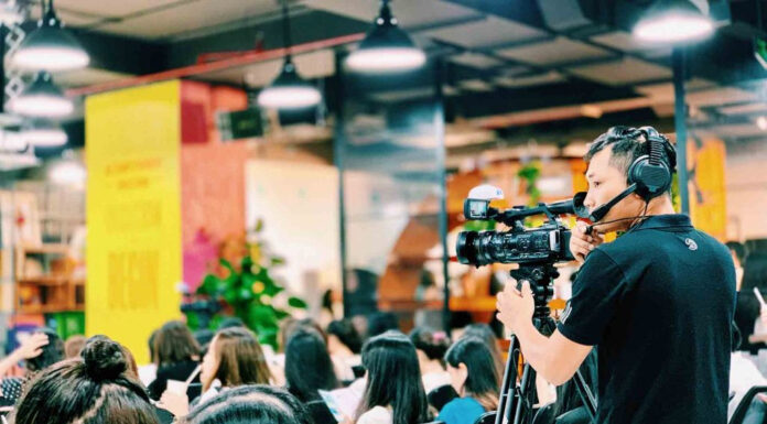 Công nghệ quay phim sự kiện 2026: Flycam livestream 4K lên ngôi