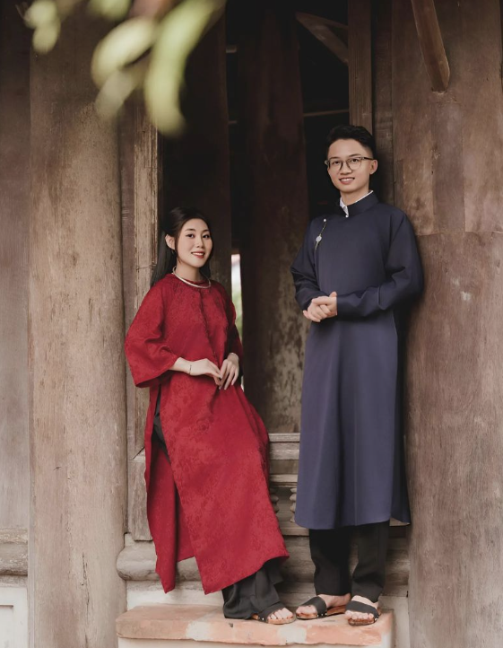 Chụp ảnh couple áo dài 2026 cho các cặp đôi yêu thích sự tối giản