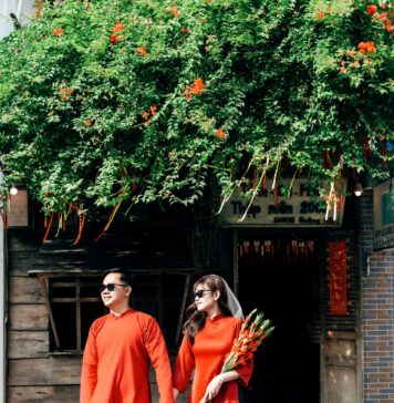 Chụp ảnh couple áo dài 2026 cho các cặp đôi yêu thích sự tối giản